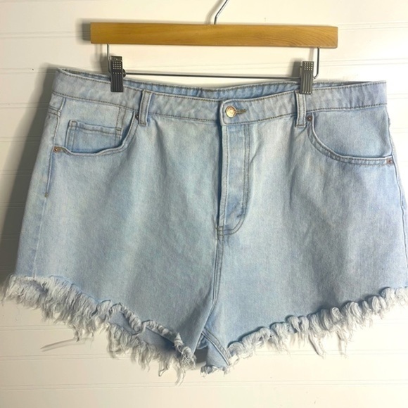 Wild fable shorts pockets plus light blue cotton frayed jean shorts Sz 18 - Picture 1 of 5